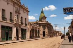 Calle-Rivadavia-entre-Necochea-y-Dorrego